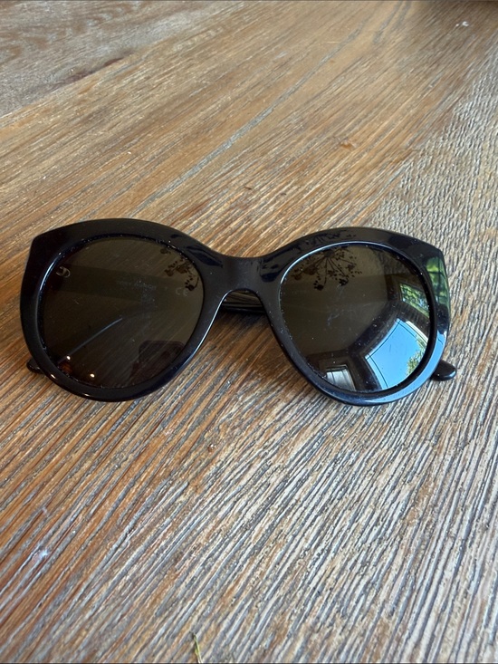 Tory Burch Accessories - Tory Burch Oversized Black Women's Sunglasses